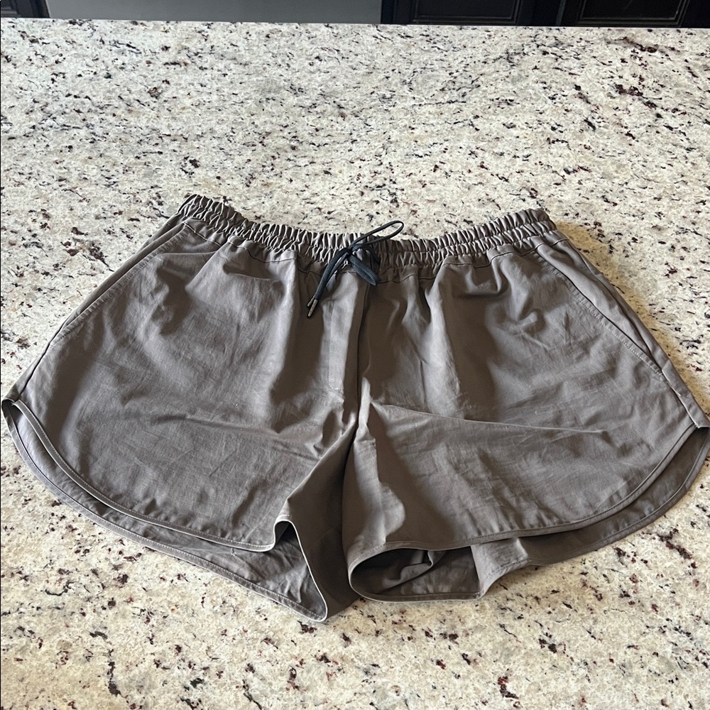 Isabel Benenato Brown Athletic Shorts